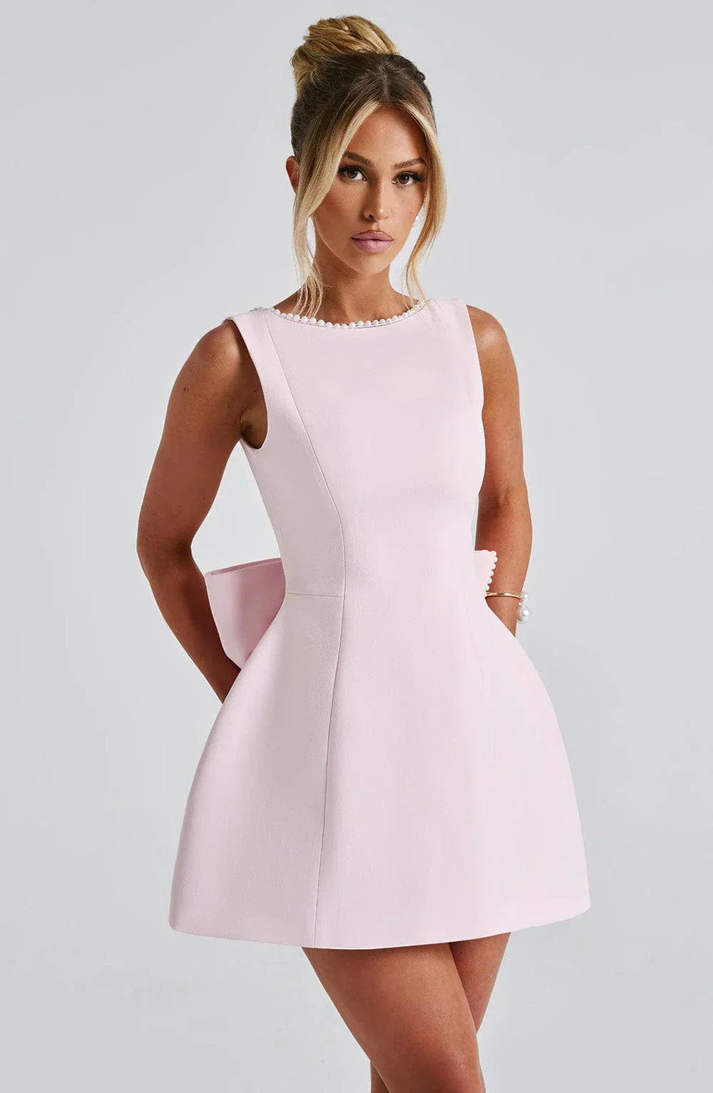 Elegancka Sukienka Damska z Kokardą | Mini
