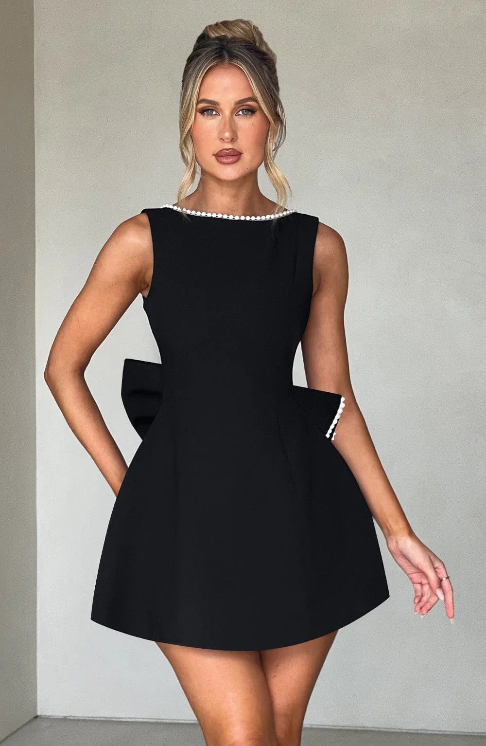 Elegancka Sukienka Damska z Kokardą | Mini